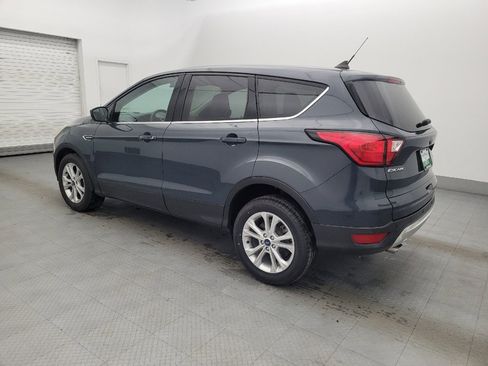 Used 2019 Ford Escape SE image 3