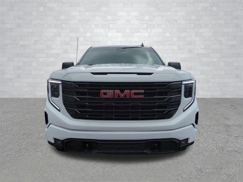 Used 2025 GMC Sierra 1500 Elevation image 9