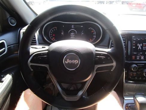 Used 2019 Jeep Grand Cherokee Altitude AWD/4WD image 13