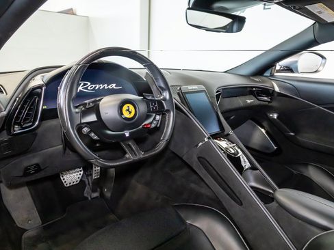 Used 2021 Ferrari Roma RWD image 30