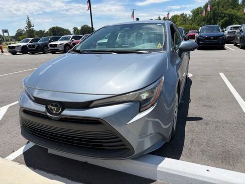 Used 2024 Toyota Corolla LE FWD image 3
