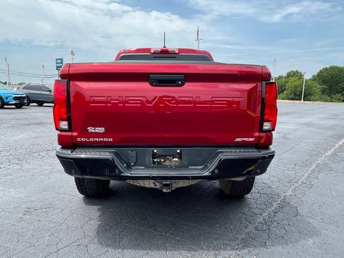 Used 2024 Chevrolet Colorado ZR2 w/ Technology Package AWD/4WD image 6