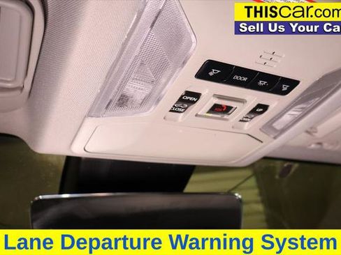 Used 2022 Toyota RAV4 XLE w/ Convenience Package image 18