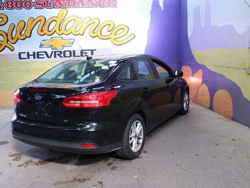 Used 2017 Ford Focus SE image 8