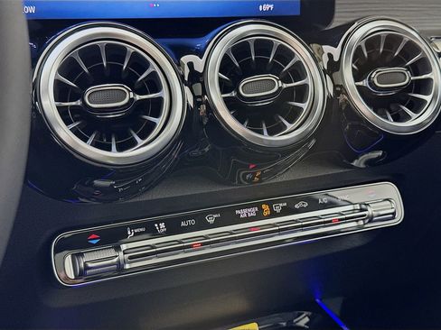 New 2026 Mercedes-Benz GLB 250 image 16