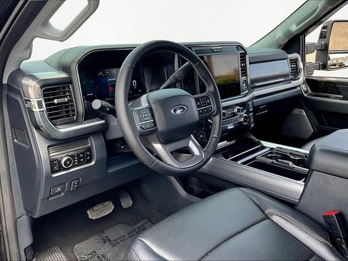 Used 2025 Ford F250 Lariat image 14