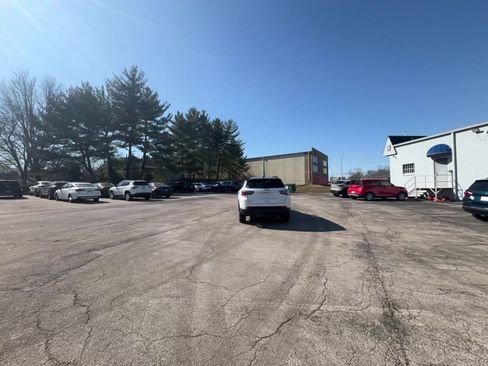 Used 2025 Jeep Compass Limited image 16