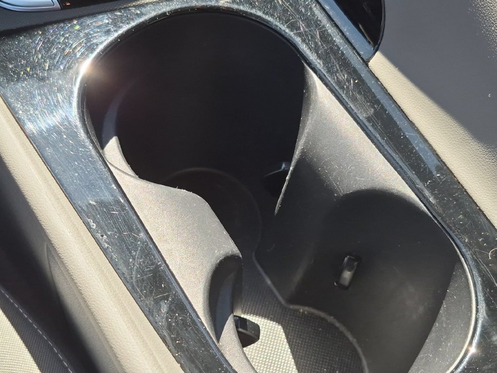 Used 2025 Hyundai Elantra SEL FWD image 24
