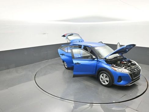 Used 2023 Nissan Kicks S FWD image 40