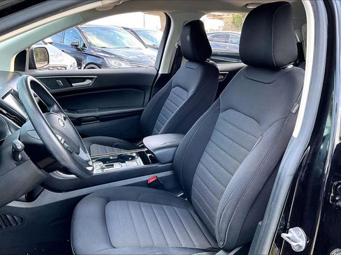 Used 2020 Ford Edge SE image 8