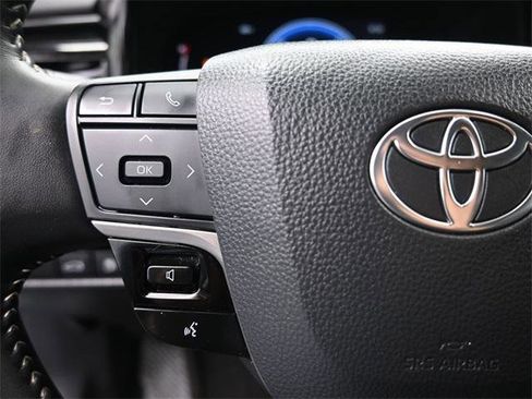 Certified 2025 Toyota Camry SE image 2