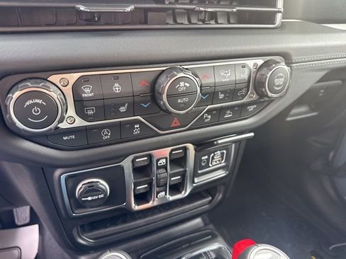 New 2026 Jeep Wrangler Sahara image 20