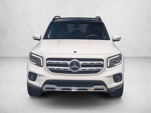 Used 2021 Mercedes-Benz GLB 250 image 2