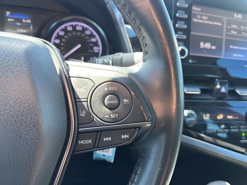 Used 2021 Toyota Camry SE FWD image 19