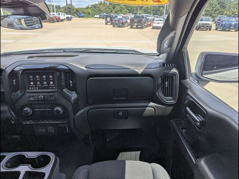 Certified 2022 Chevrolet Silverado 1500 Custom AWD/4WD image 4