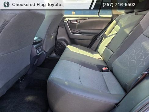 Used 2025 Toyota RAV4 XLE FWD image 19