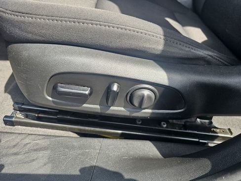 Used 2020 Chevrolet Malibu LT FWD image 15