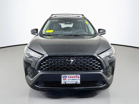 Used 2025 Toyota Corolla Cross LE w/ Moonroof Package AWD/4WD image 11