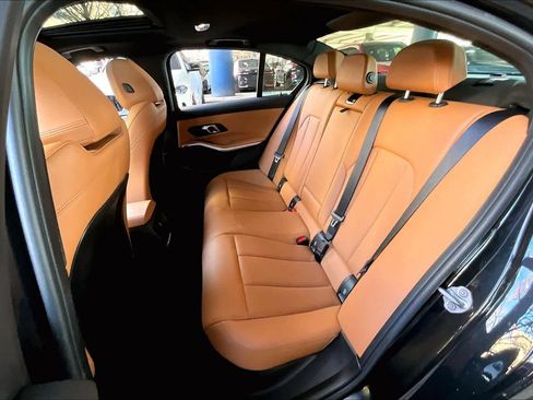 Certified 2025 BMW 330i Sedan image 20