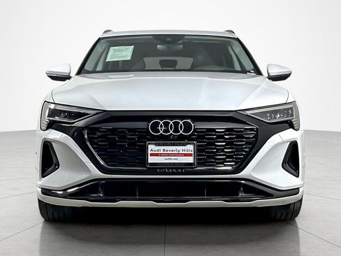 Used 2024 Audi Q8 e-tron Prestige AWD/4WD image 8