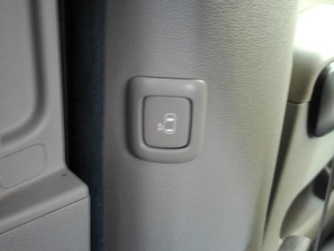 Used 2021 Kia Sedona LX FWD image 34