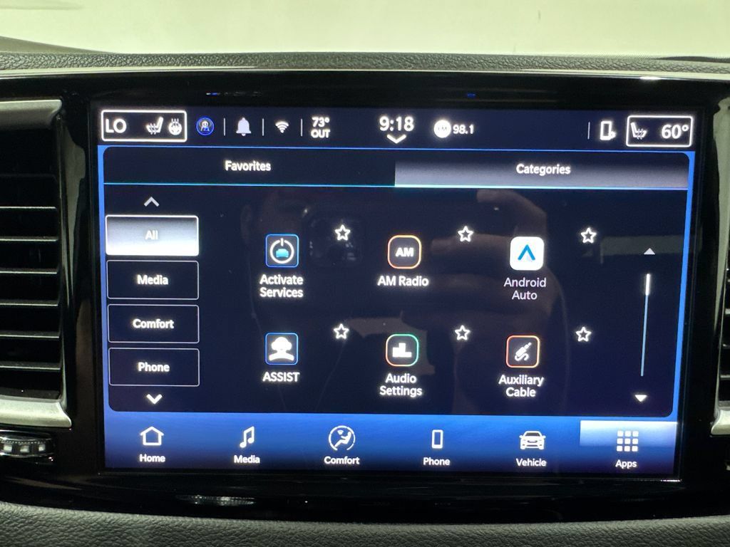 Used 2025 Chrysler Pacifica Select FWD image 38