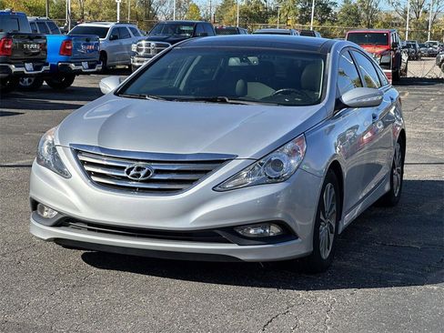 Used 2014 Hyundai Sonata Limited w/ Technology Package 05 image 7