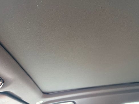 Used 2024 BMW X5 xDrive50e image 21