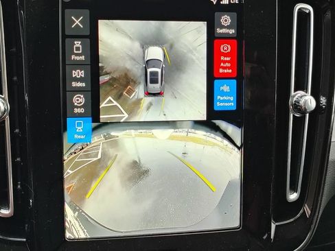 New 2026 Volvo XC40 B5 Plus w/ Protection Package Premier image 20