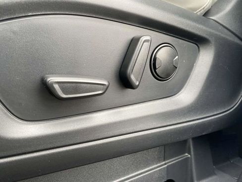 New 2026 Ford Explorer Active w/ Active Comfort Package image 12