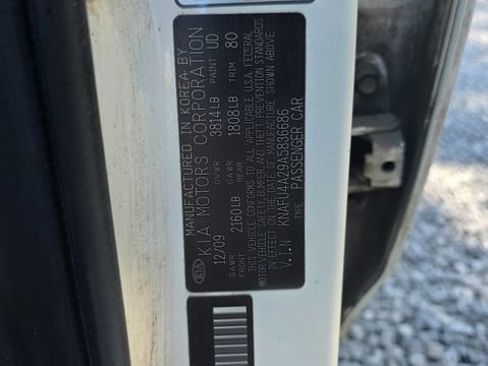 Used 2010 Kia Forte EX FWD image 11
