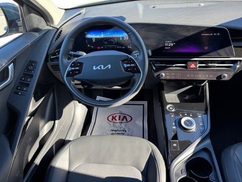 Certified 2025 Kia Niro Wind w/ Wind Preserve Package image 13