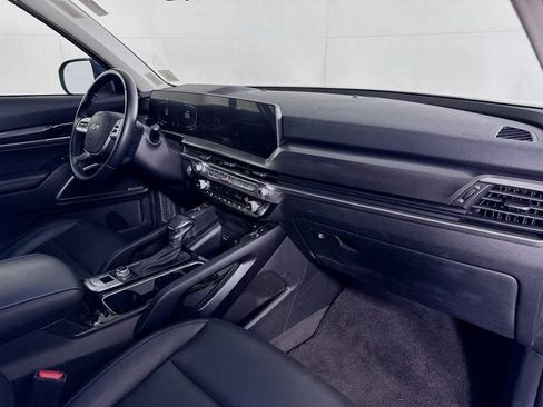 Certified 2024 Kia Telluride S w/ S Sunroof Package AWD/4WD image 32