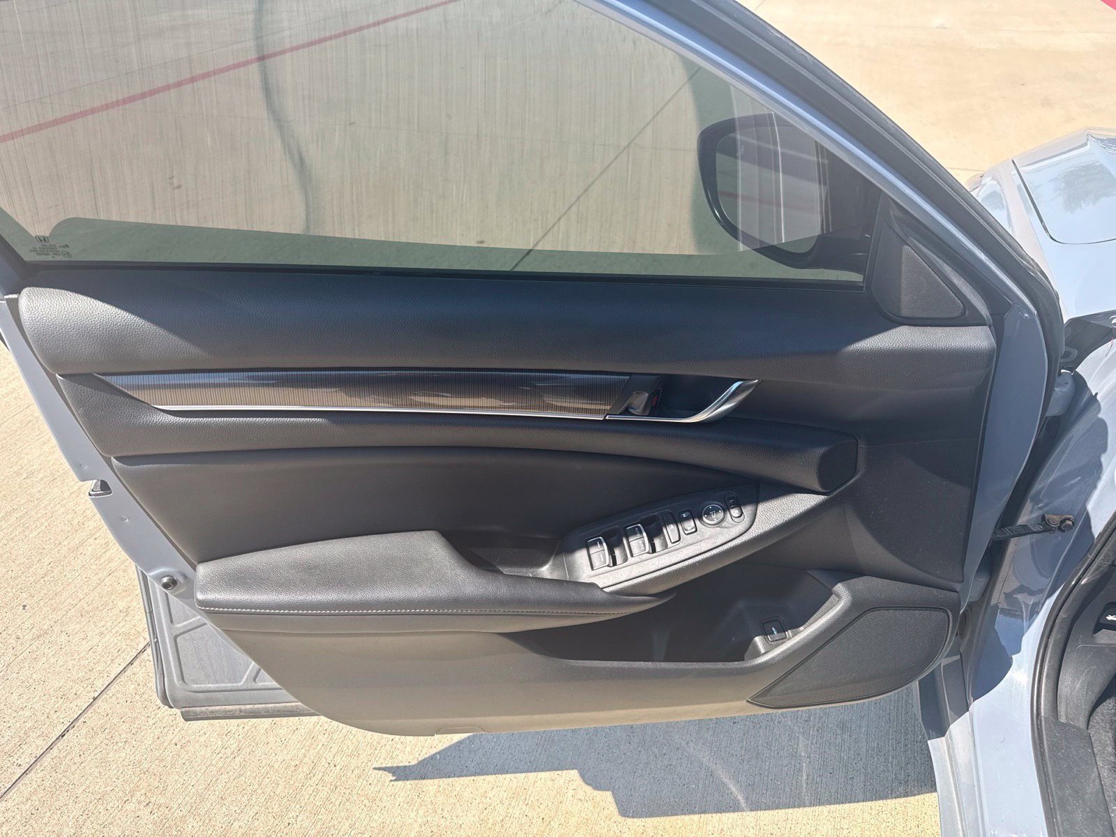 Used 2022 Honda Accord Sport image 6