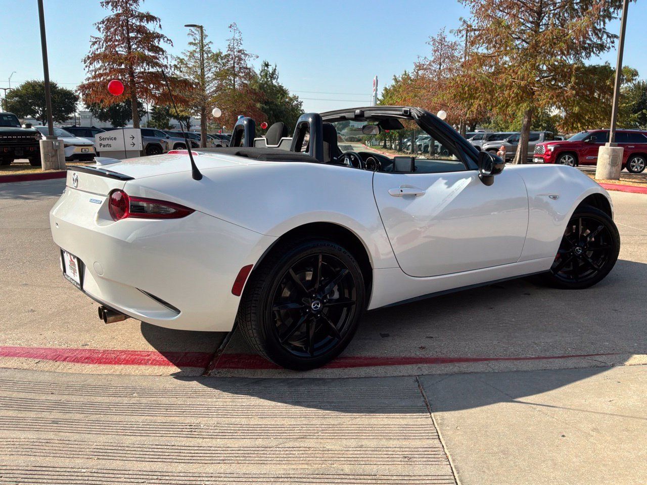 Used 2023 MAZDA MX-5 Miata Club RWD image 10