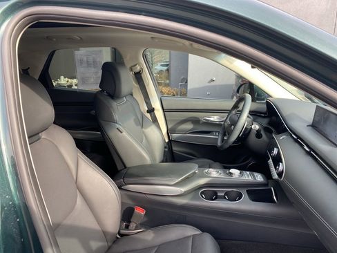 Certified 2024 Genesis GV70 2.5T w/ Select Package AWD/4WD image 9