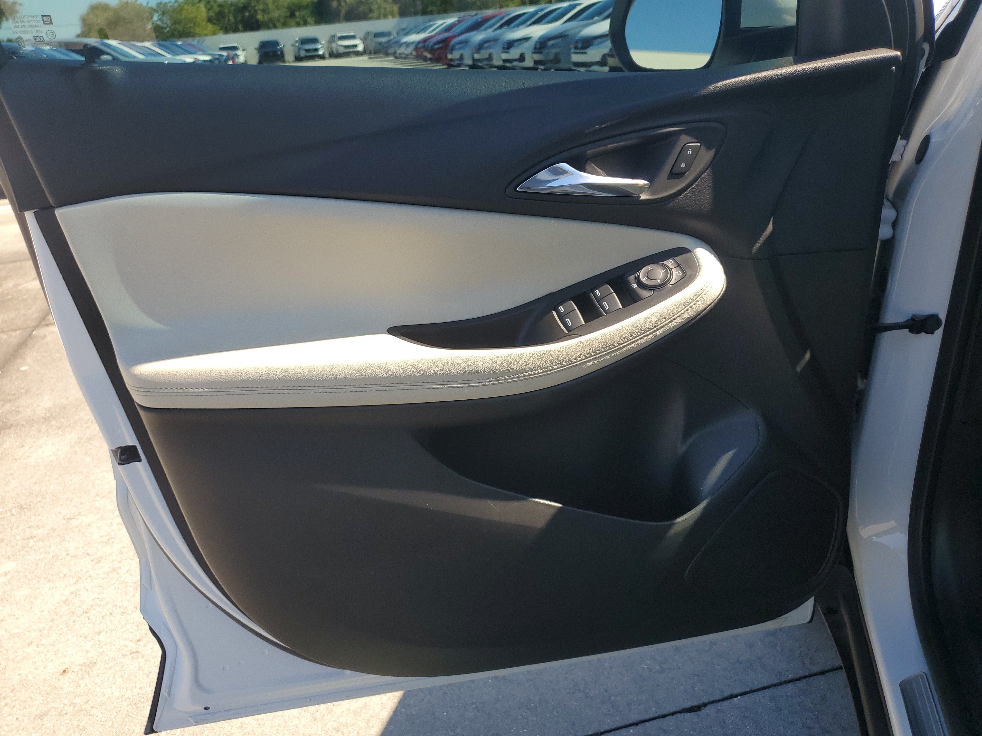 Used 2023 Buick Encore GX Preferred w/ Cold Weather Comfort Package FWD image 22