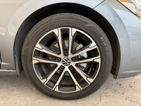 Used 2023 Volkswagen Jetta Sport image 11