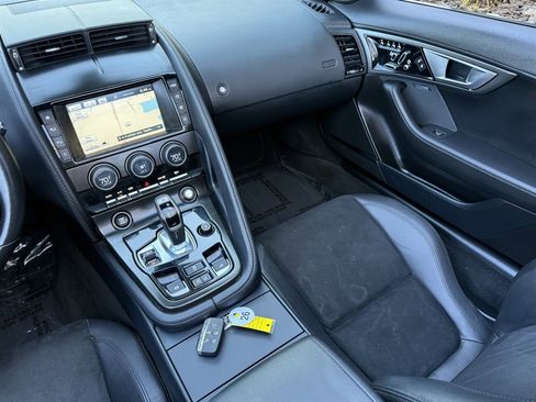 Used 2016 Jaguar F-TYPE Convertible image 25