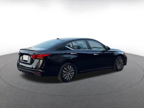 Used 2025 Nissan Altima 2.5 SV image 15