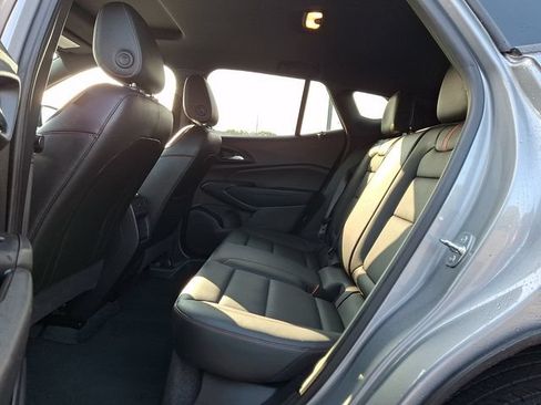 Used 2024 Chevrolet Trax RS w/ Sunroof Package FWD image 13