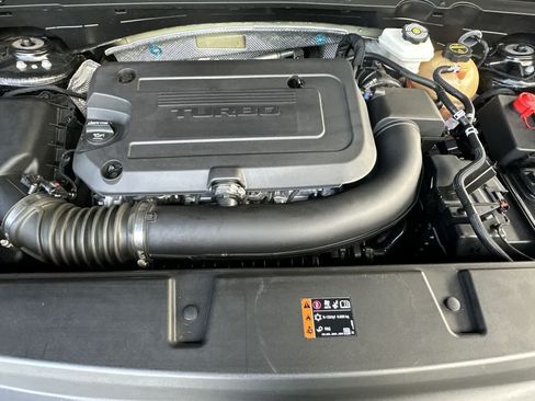 Used 2025 Buick Envision Sport Touring AWD/4WD image 12