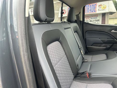 Used 2017 Chevrolet Colorado Z71 AWD/4WD image 43