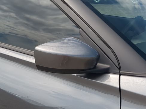 Used 2024 Nissan Kicks SV FWD image 10