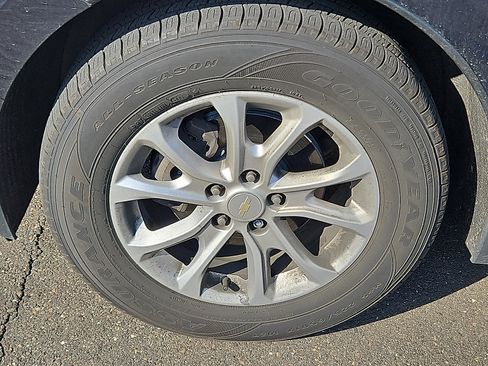 Used 2020 Chevrolet Equinox LT image 4