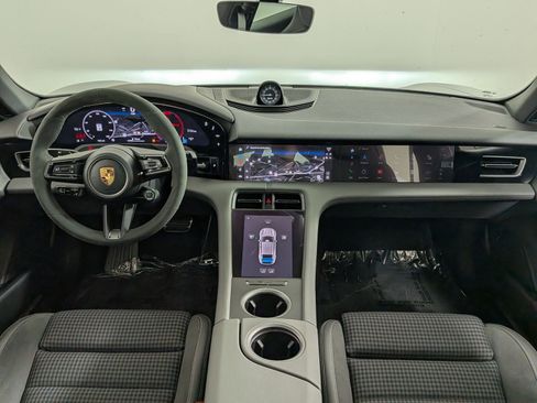 New 2025 Porsche Taycan 4S AWD/4WD image 21