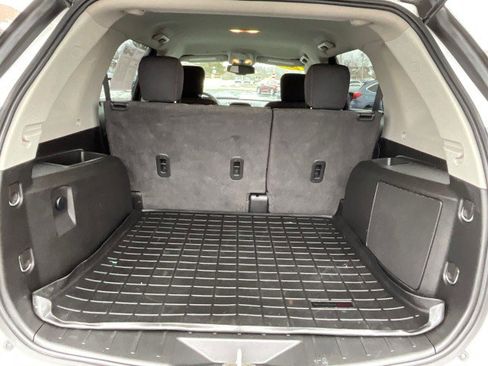 Used 2017 GMC Terrain SLE image 29