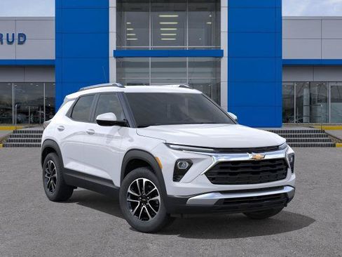 New 2026 Chevrolet TrailBlazer LT w/ Convenience Package AWD/4WD image 7
