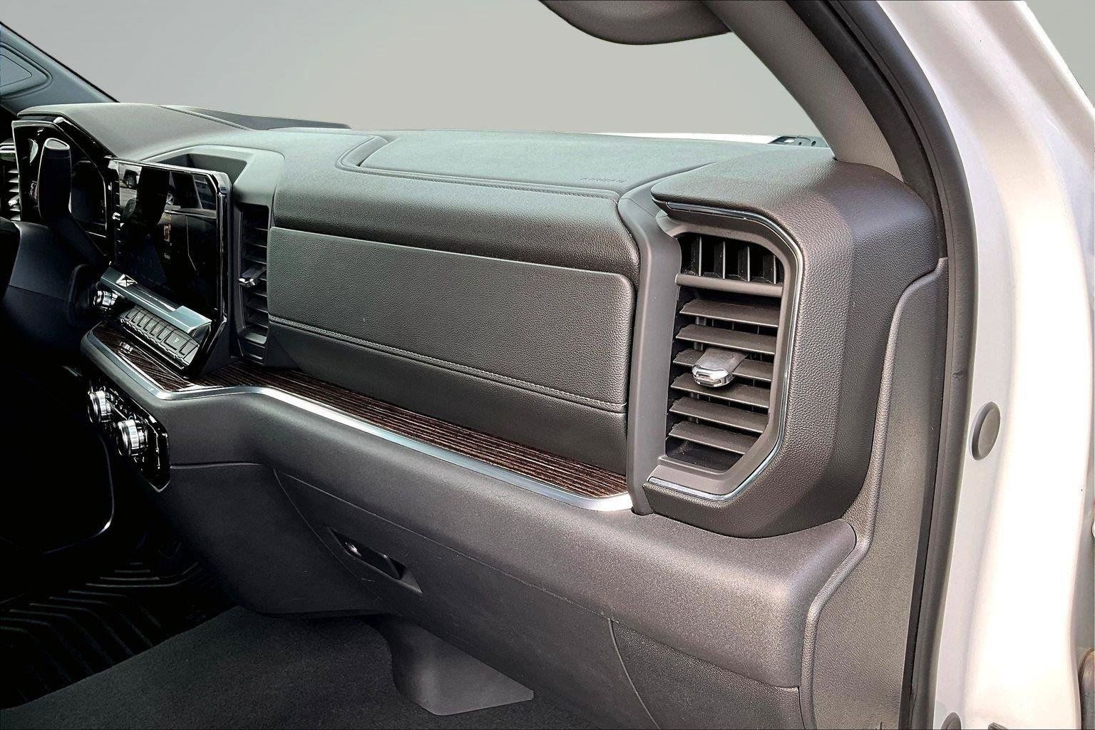 Used 2024 GMC Sierra 1500 Elevation AWD/4WD image 18