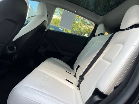 Used 2023 Tesla Model Y 2WD image 54